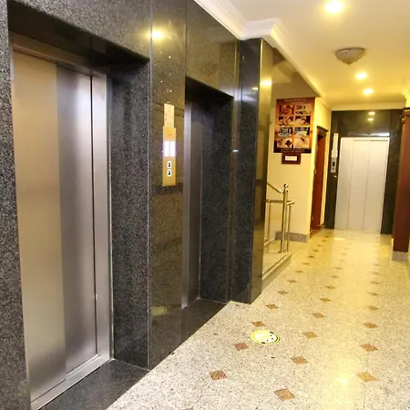 Grand Medya Hotel-oldtown 호텔 3*