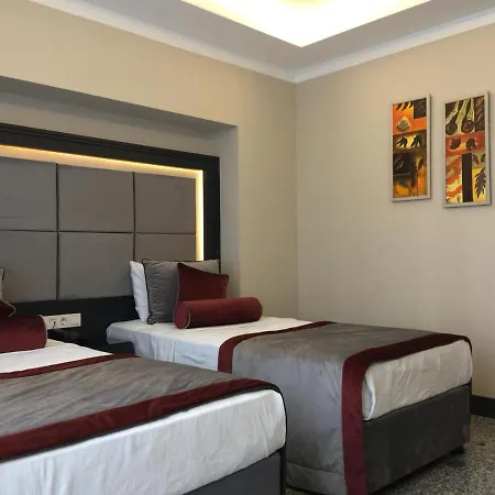 호텔 Grand Medya Hotel-oldtown 3*